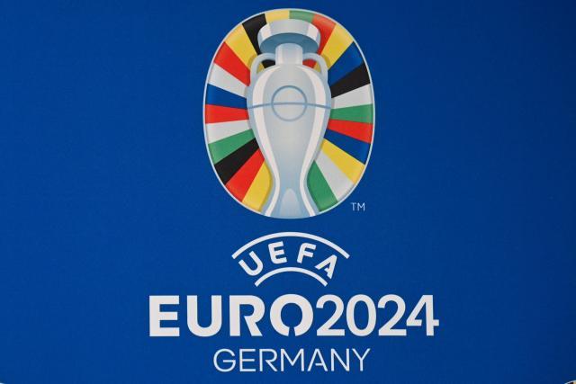 欧足联主席切费林表示：“很高兴看到2024欧洲杯的LOGO在标志性的奥林匹克体育场揭晓